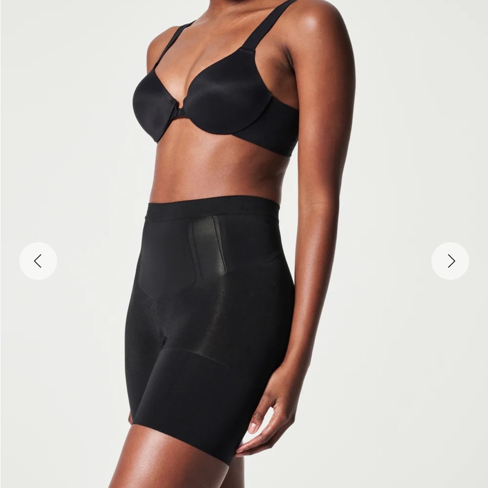 SPANXsculpt™ OnCore
Mid-Thigh Short